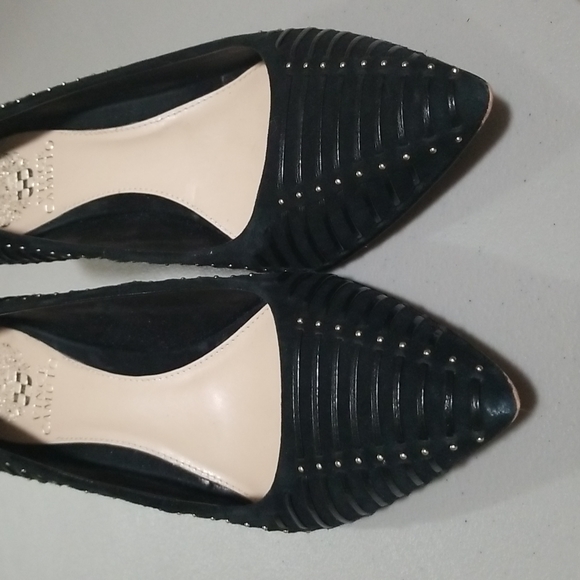 Vince Camuto Shoes - Vince Camuto  black pumps.